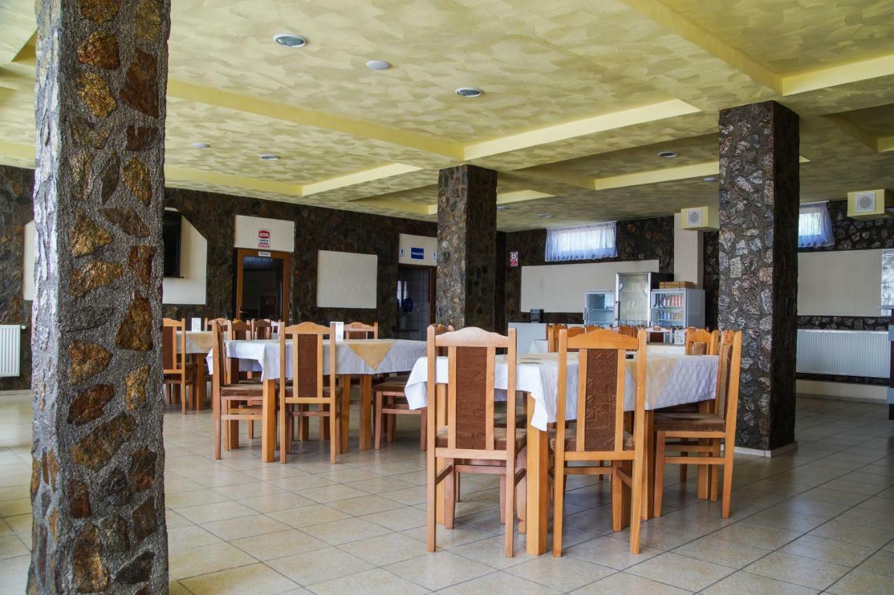 Pensiunea Nicol Hotel Valea Iasului Ngoại thất bức ảnh